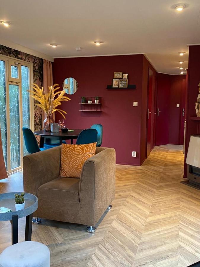 Hotel Sfeervolle Chalet Op De Veluwe In Hoenderloo Exteriér fotografie