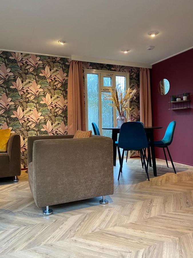 Hotel Sfeervolle Chalet Op De Veluwe In Hoenderloo Exteriér fotografie